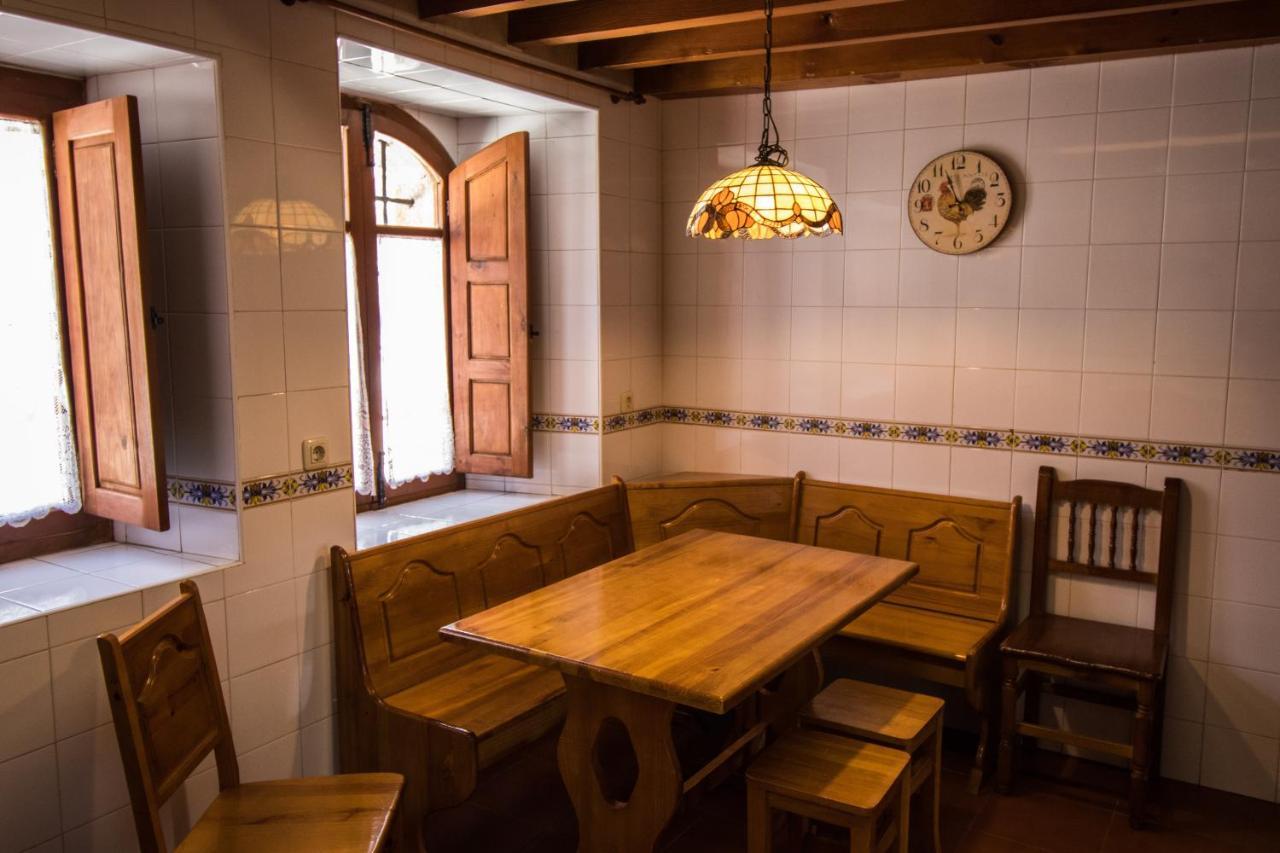 Maison d'hôtes La Casa Del Abuelo à Hoyos del Espino Extérieur photo