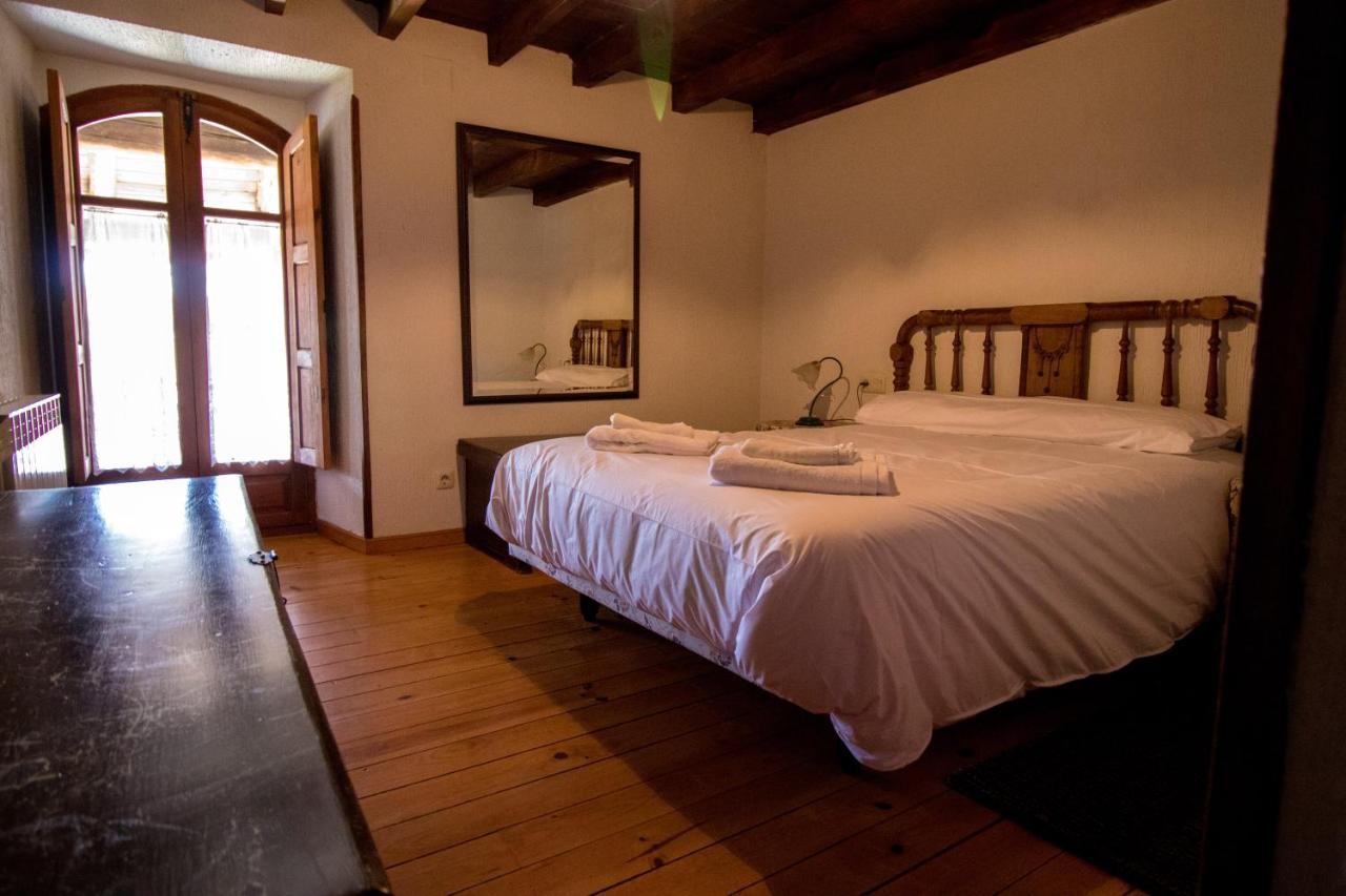 Maison d'hôtes La Casa Del Abuelo à Hoyos del Espino Extérieur photo