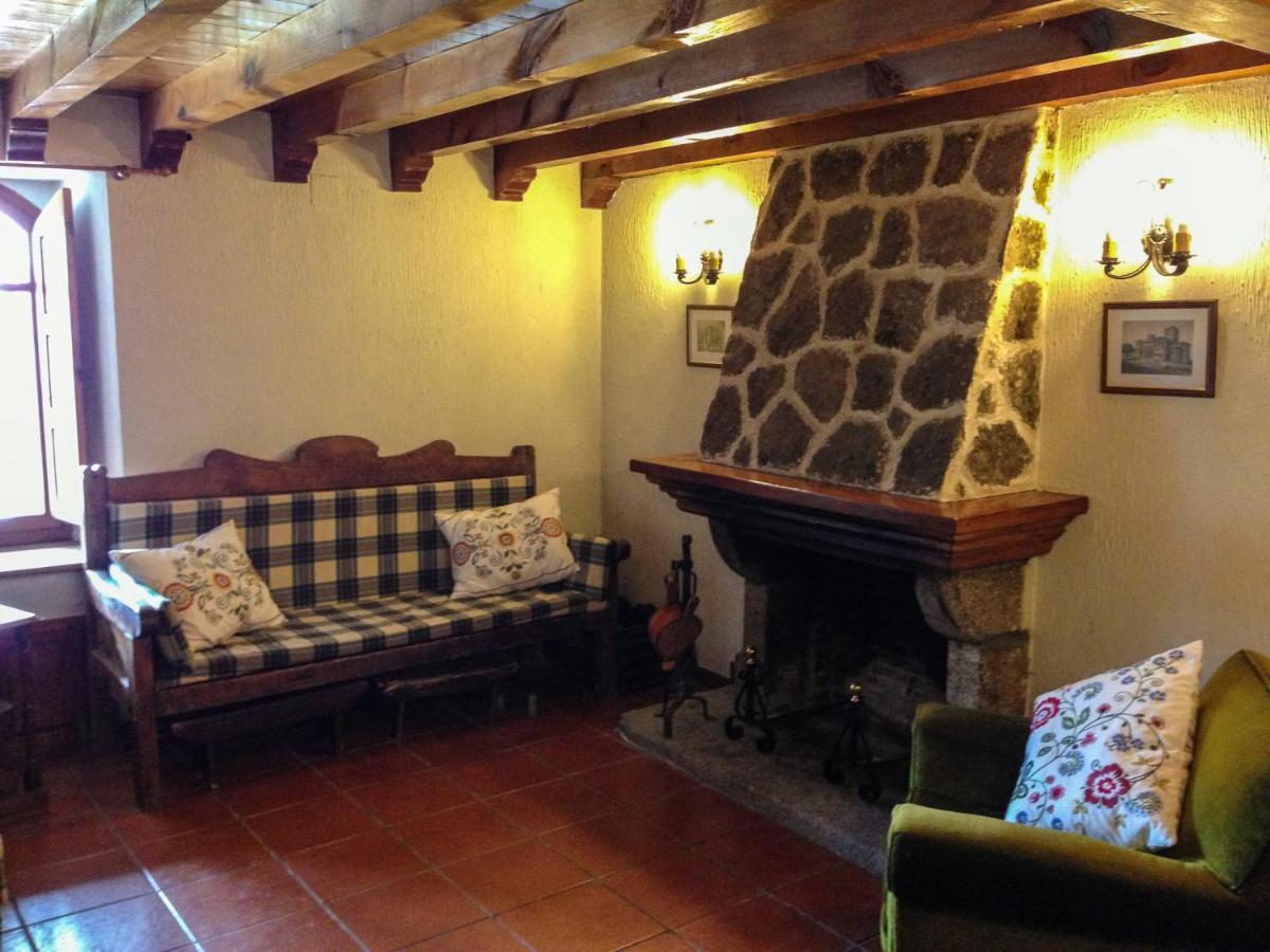 Maison d'hôtes La Casa Del Abuelo à Hoyos del Espino Extérieur photo