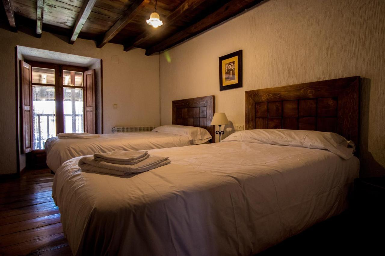 Maison d'hôtes La Casa Del Abuelo à Hoyos del Espino Extérieur photo