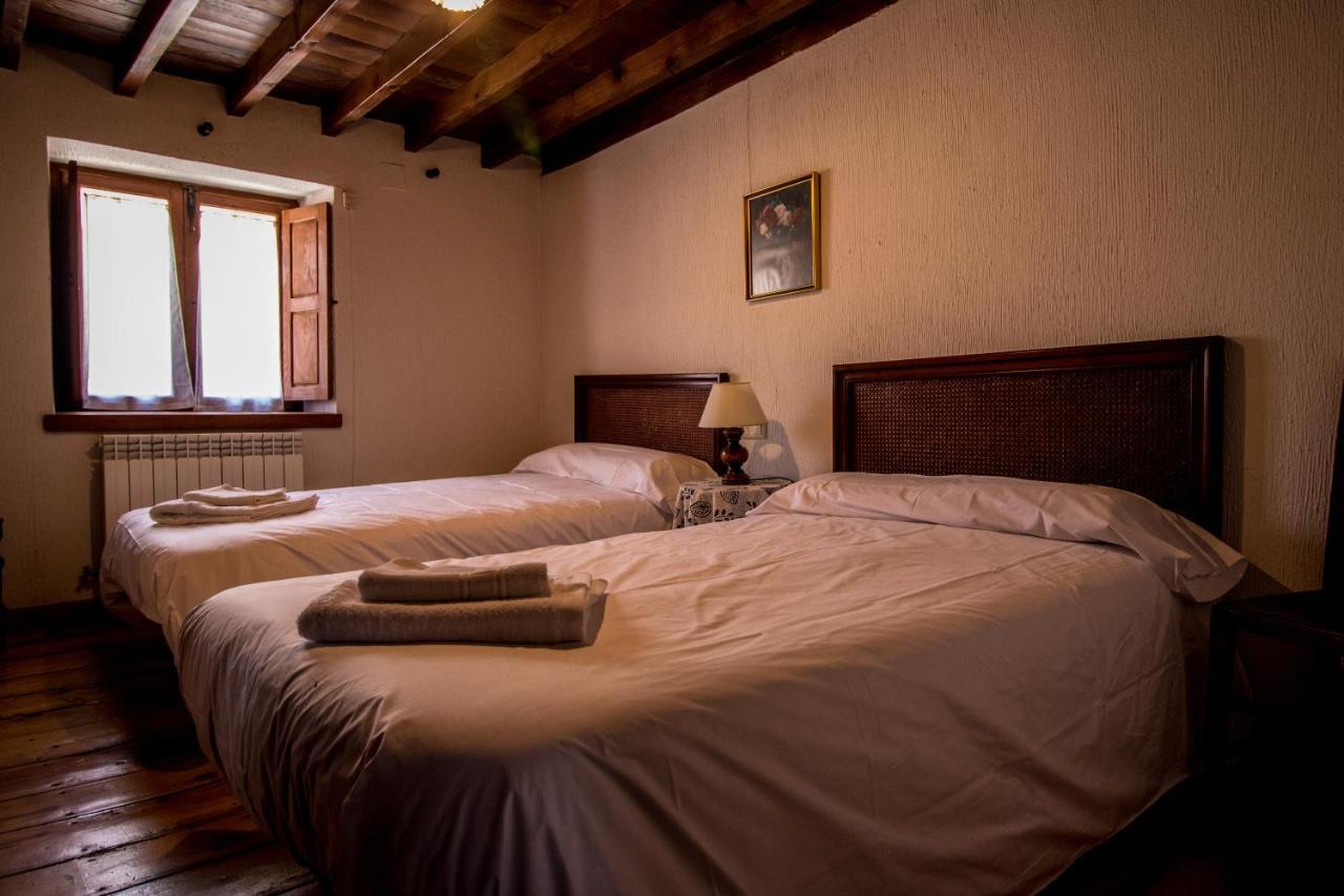 Maison d'hôtes La Casa Del Abuelo à Hoyos del Espino Extérieur photo